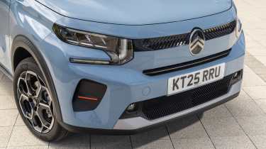 Citroen C3 UK 2025 - front 